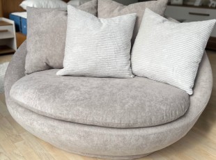 COMFY ARMCHAIR