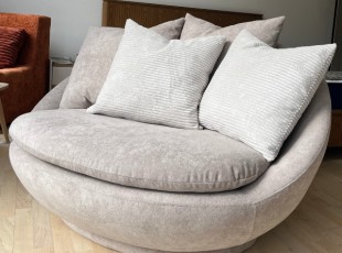 COMFY ARMCHAIR